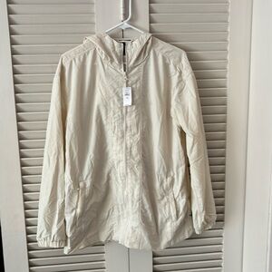 Gap fit windbreaker coat, may be waterproof.